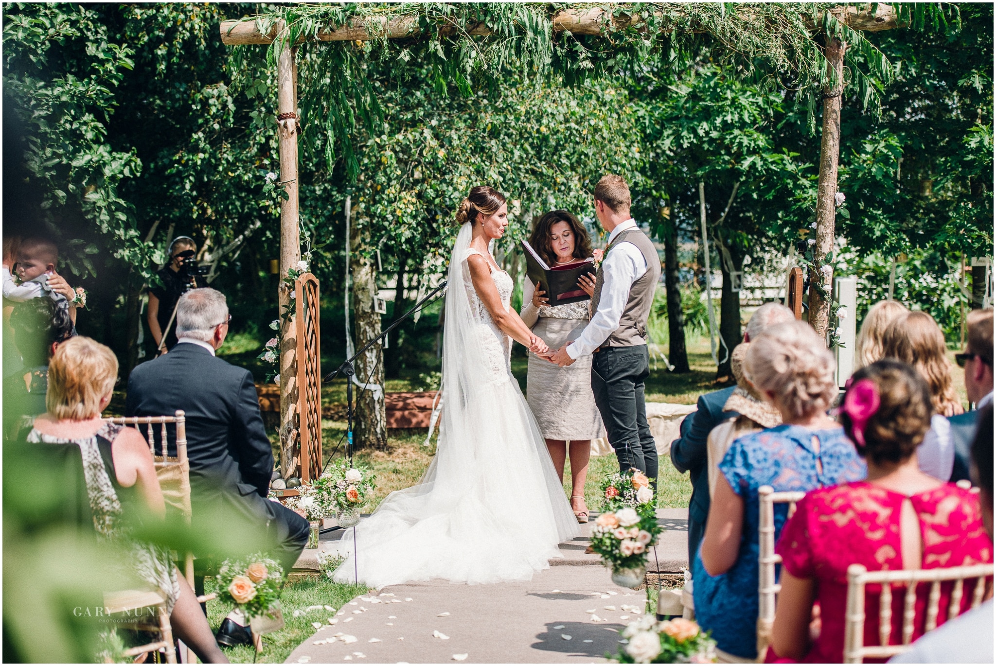 outdoor wedding, outdoor weddings, wedding photographer Milton Keynes